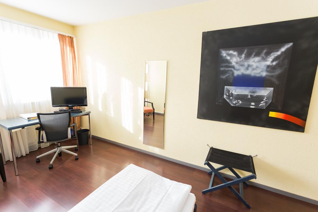 Hotel Comedie Женева Екстер'єр фото